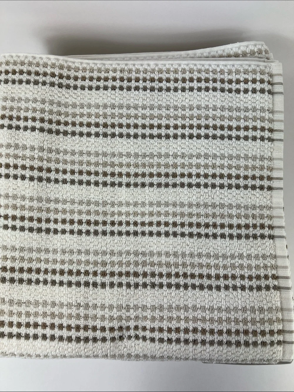 DKNY Bath Towels Cream & Taupe Waffle Weave Dots Soft 100% Cotton 2 Pc NEW